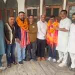 रुद्रपुर। पूर्व विधायक राजकुमार ठुकराल ने श्री अमरनाथ एवं माता वैष्णो देवी यात्रा से सकुशल लौटे श्रद्धालुओं का पुष्पमालाएं पहनाकर स्वागत किया