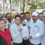 रामलीला मैदान के ‘शुद्धिकरण’ पर कांग्रेस का कड़ा विरोध, भाजपा का पुतला फूंका
