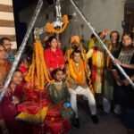 श्री श्याम होम्स कॉलोनी के 18 परिवारों के आशियाने उजड़ने से बचाने में विधायक शिव अरोरा की पहल रंग लाई, कॉलोनीवासियों ने विधायक शिव अरोरा को लड्डुओं में तोलकर जताया आभार लोगो के चेहरे पर दिखी खुशी की रौनक महिला, बच्चे भावुक नजर आये