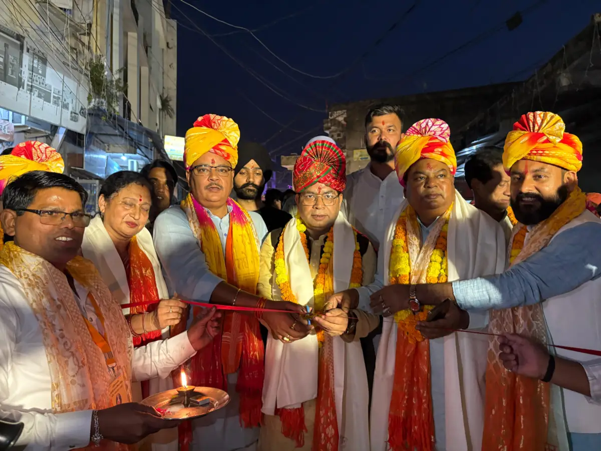 भगवान वाल्मीकि की भव्य शोभायात्रा में मुख्यअतिथि के रूप मे शामिल हुए विधायक शिव अरोड़ा ने फीता काटकर किया शुभारंभ