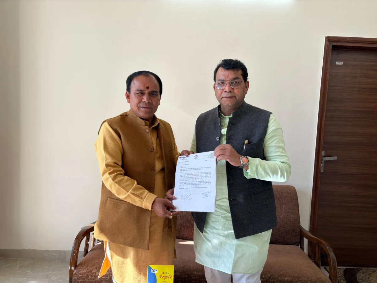 विधायक शिव अरोरा ने रुद्रपुर डिग्री कॉलेज में कैंटीन निर्माण को लेकर मंत्री धन सिंह रावत से मुलाक़ातउच्च शिक्षा मंत्री ने उच्च शिक्षा सचिव को दिए शीघ्र कार्रवाई के दिए निर्देश