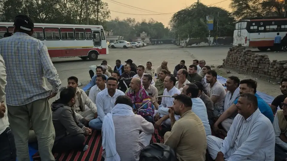 हिसार में रोडवेज की हड़ताल, 259 बसों के पहिए थमे